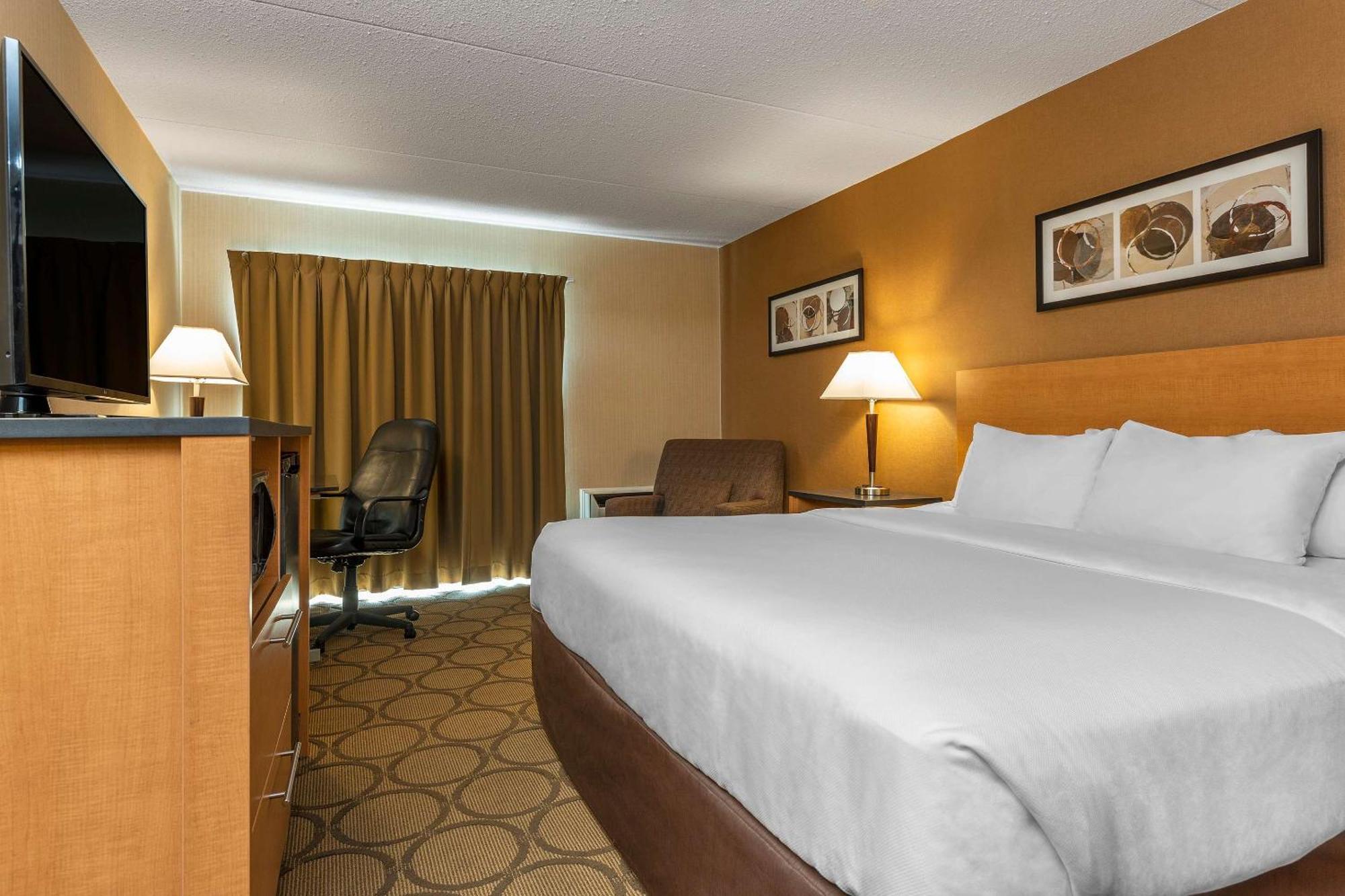 Comfort Inn West Edmonton Exterior photo
