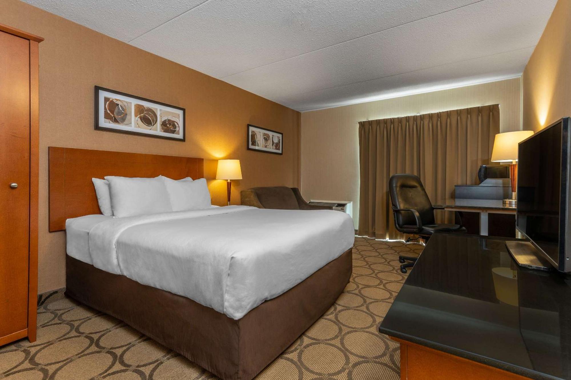 Comfort Inn West Edmonton Exterior photo